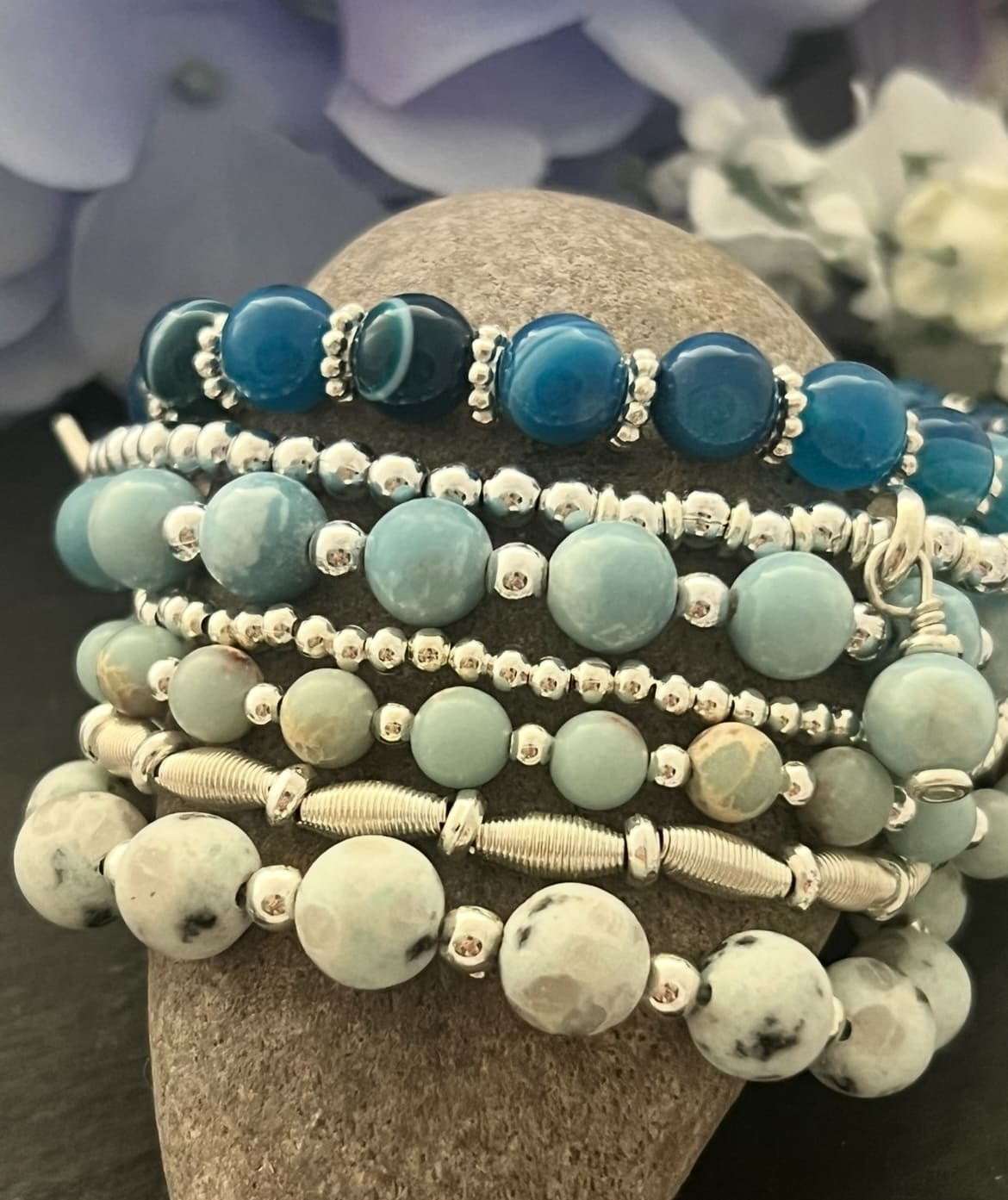 Výroba ručne robených šperkov v ateliéri Uzornica Handmade