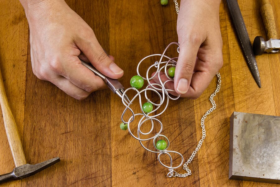Hotový ručne robený šperk z kurzu Uzornica Handmade